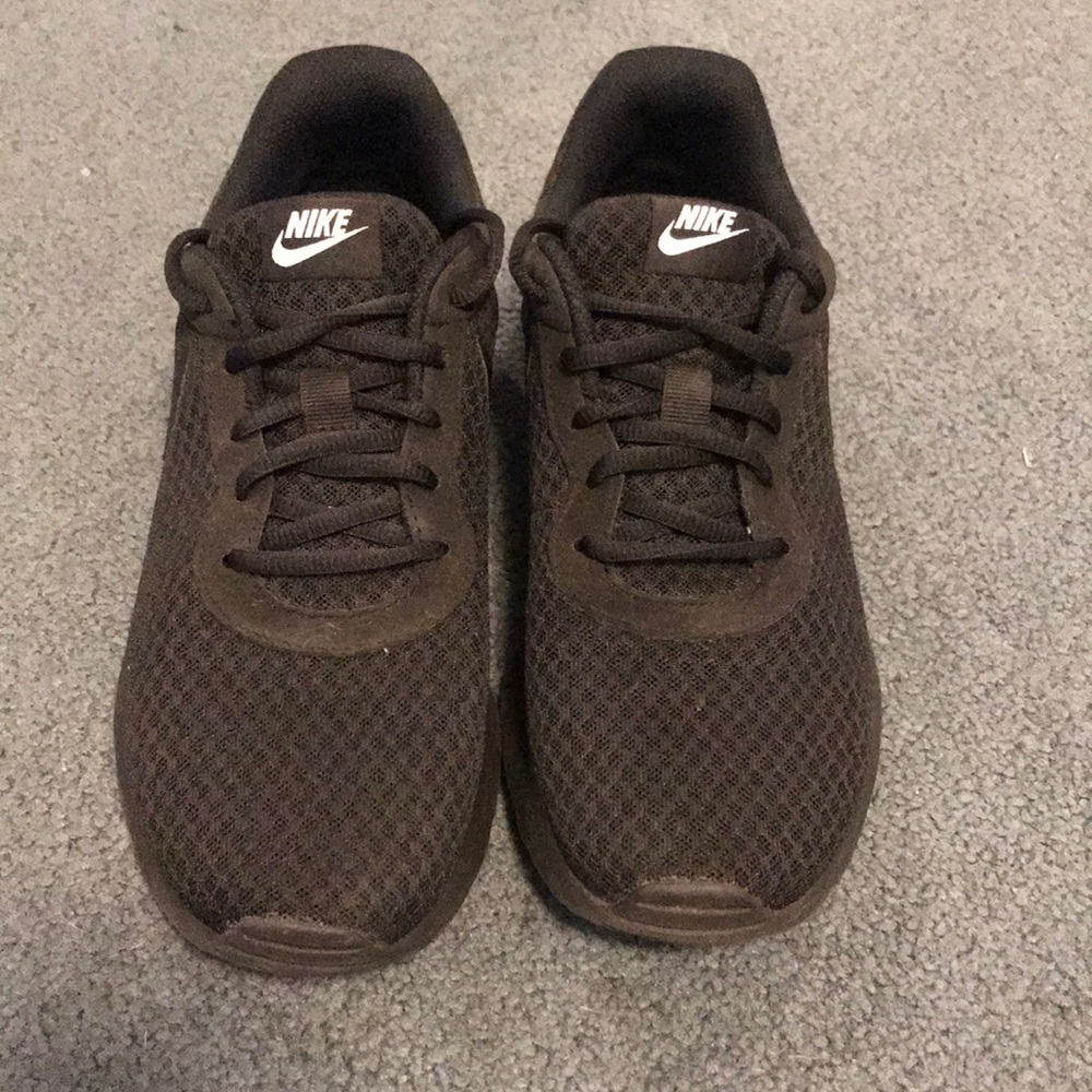 Nike women running shoes